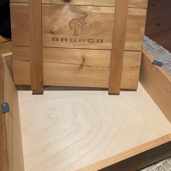 Bronco promo box. - Picture 2 of 3